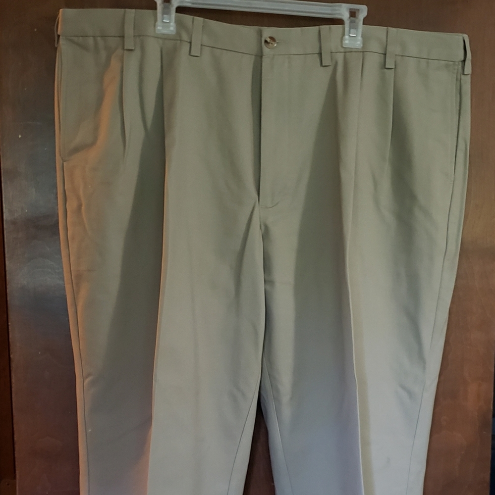 Men's khakis